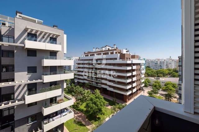 2 bedroom Flat for sale in Zona Calvario, Estepona with pool - € 389,000 (Ref: 9216320)