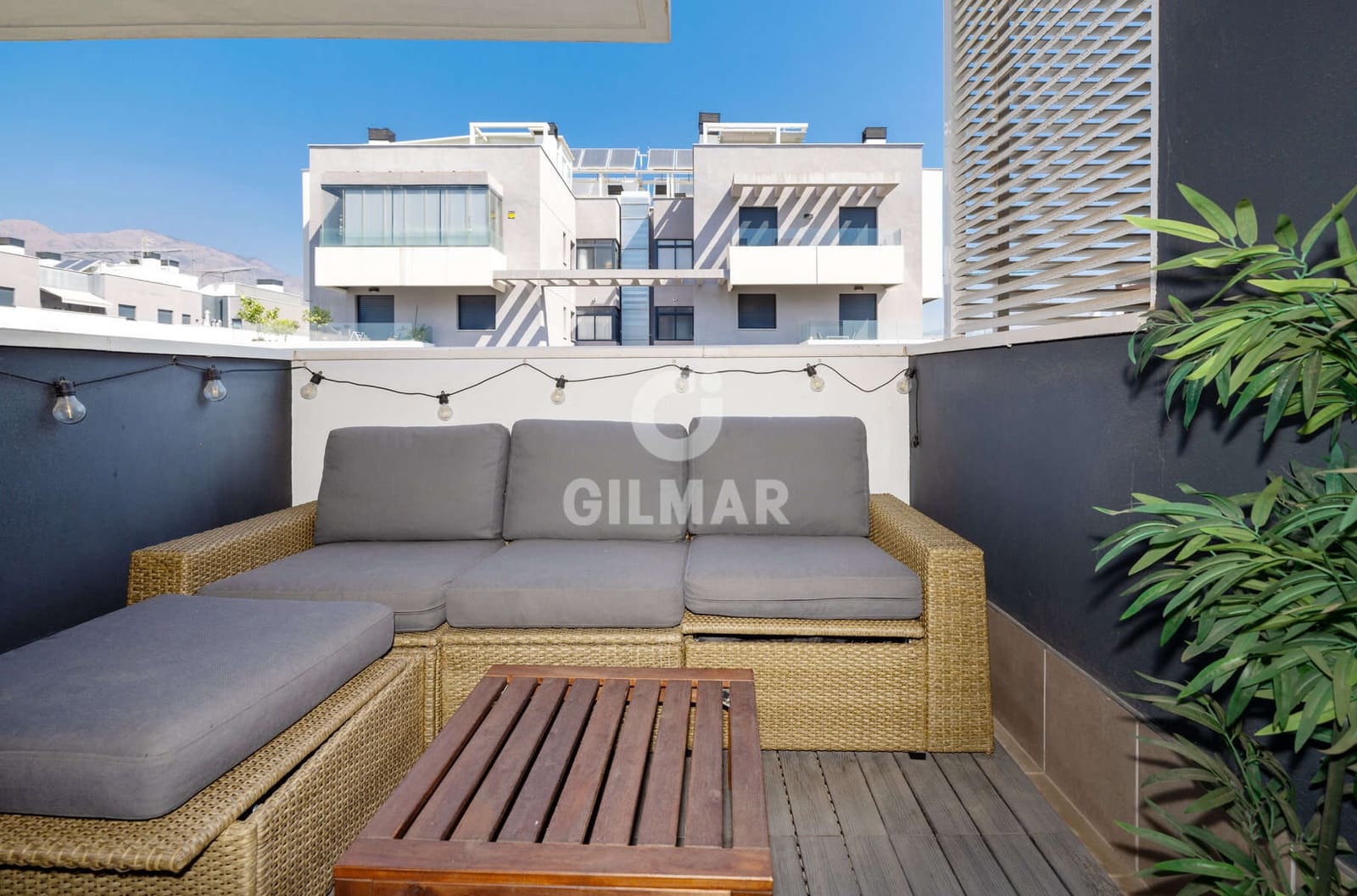 2 soveværelse Lejlighed til salg i Estepona med swimmingpool - € 389.000 (Ref: 9216320)