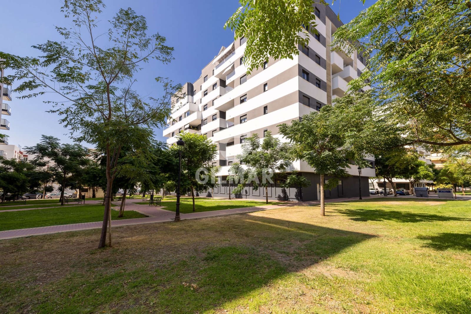 2 soveværelse Lejlighed til salg i Estepona med swimmingpool - € 389.000 (Ref: 9216320)