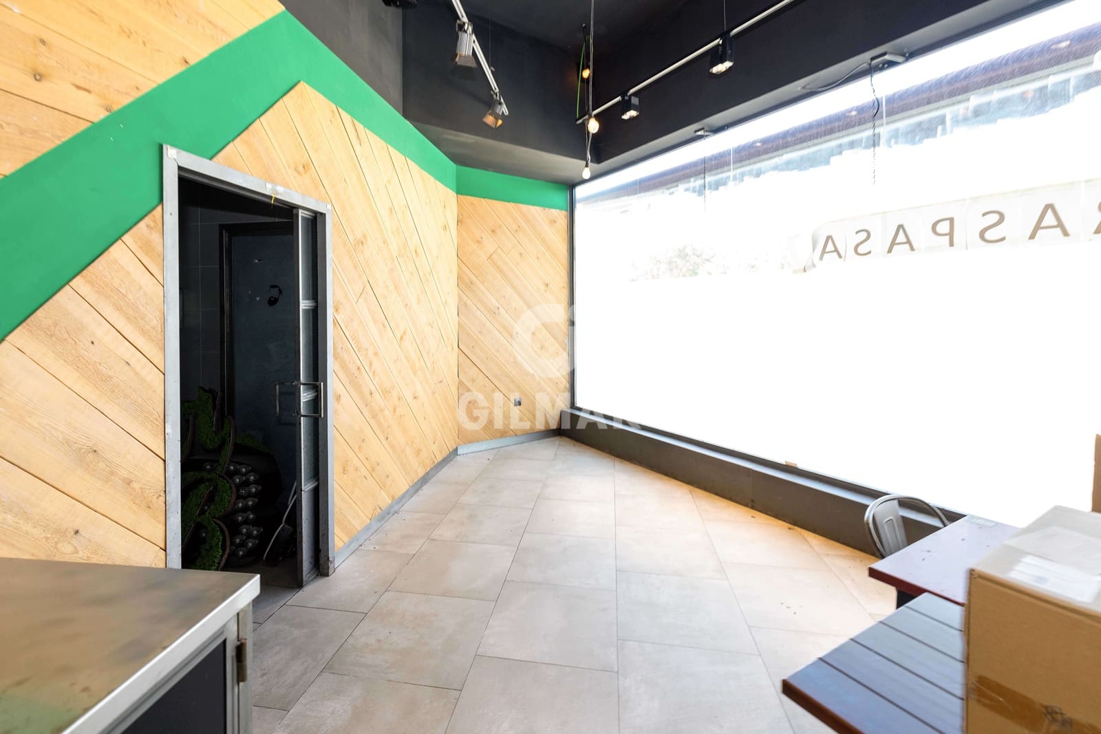 Erhverv til salg i Malaga by med garage - € 900.000 (Ref: 9216322)