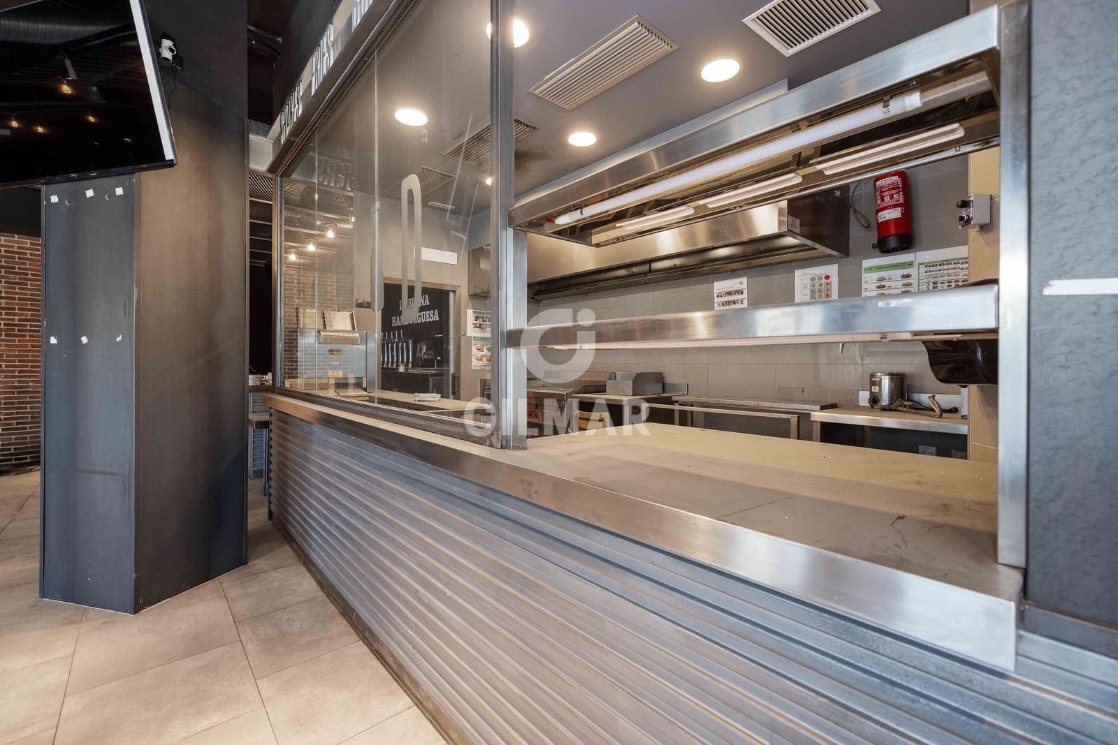 Erhverv til salg i Malaga by med garage - € 900.000 (Ref: 9216322)