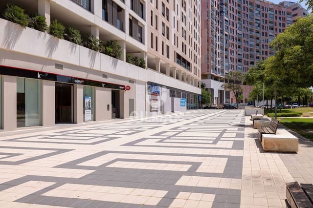 Kommersiell til salgs i Teatinos, Málaga by med garasje - € 900 000 (Ref: 9216322)