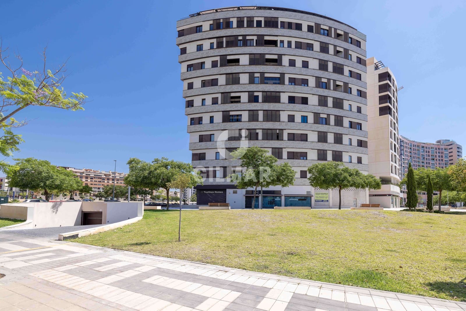 Erhverv til salg i Malaga by med garage - € 900.000 (Ref: 9216322)