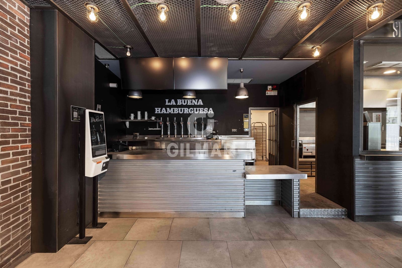 Erhverv til salg i Malaga by med garage - € 900.000 (Ref: 9216322)