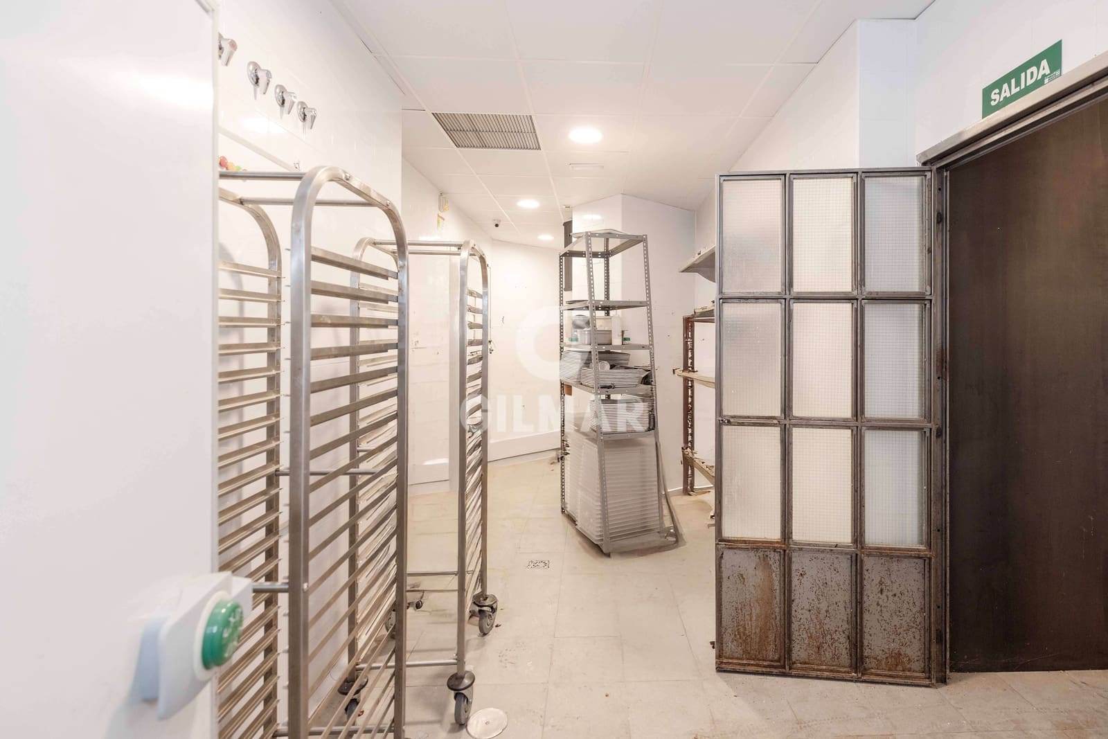 Erhverv til salg i Malaga by med garage - € 900.000 (Ref: 9216322)