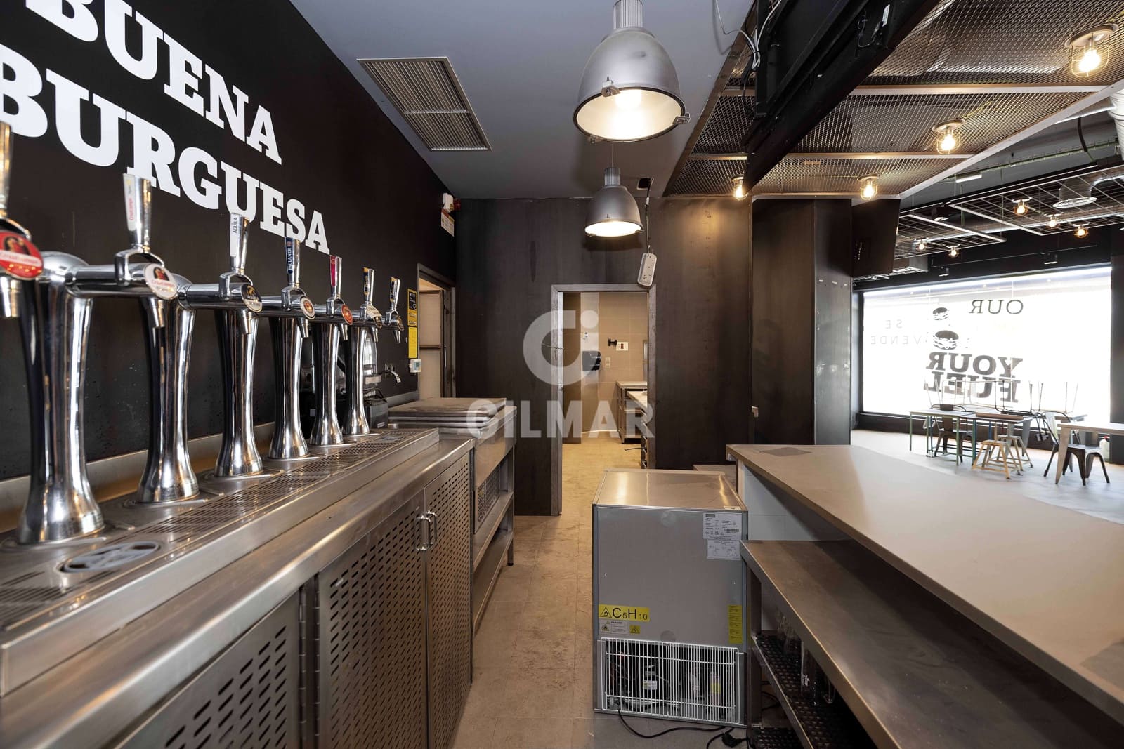 Erhverv til salg i Malaga by med garage - € 900.000 (Ref: 9216322)