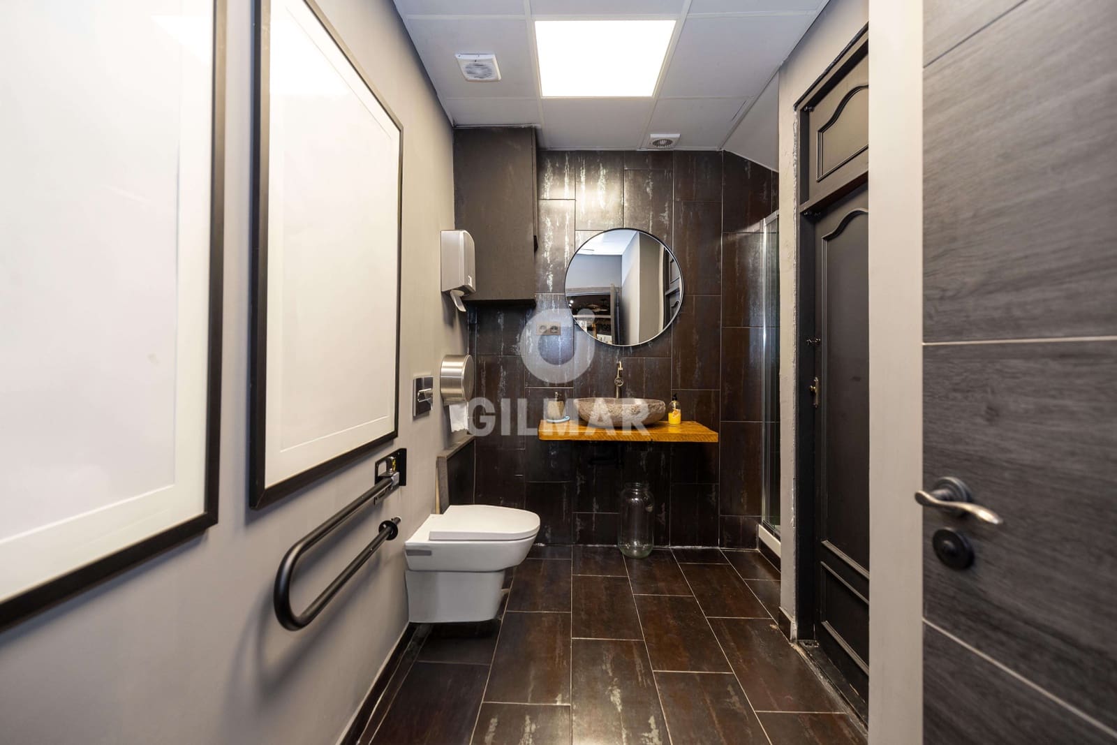 Erhverv til salg i Malaga by - € 900.000 (Ref: 9216328)