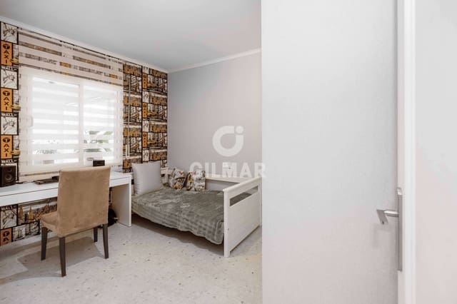 5 sovrum Radhus till salu i San Pedro de Alcántara Pueblo, Marbella - 450 000 € (Ref: 9216596)