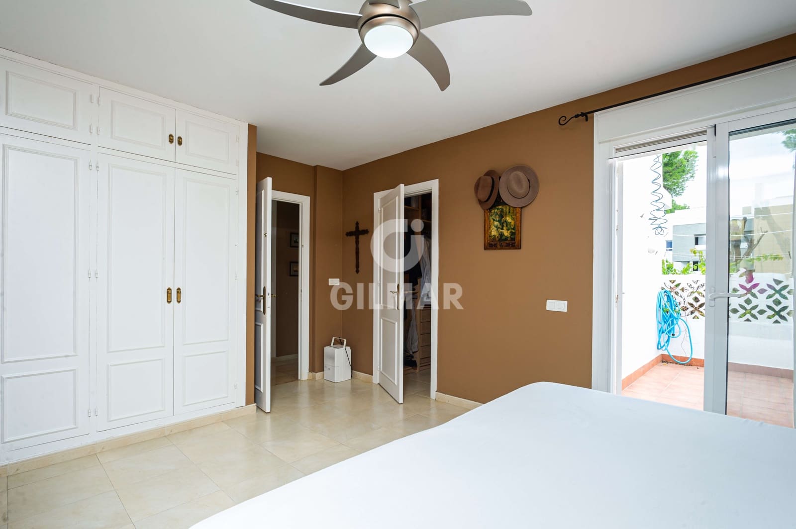 3 quarto Apartamento para venda em Nueva Andalucia com piscina - 649 000 € (Ref: 9216597)