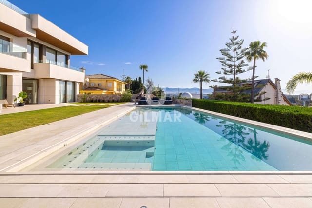 6 soveværelse Villa til salg i El Olivar, Málaga by med swimmingpool - € 4.000.000 (Ref: 9216775)