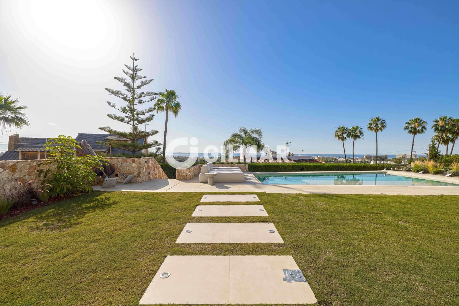 6 bedroom Villa for sale in Churriana with pool - € 3,950,000 (Ref: 9216775)