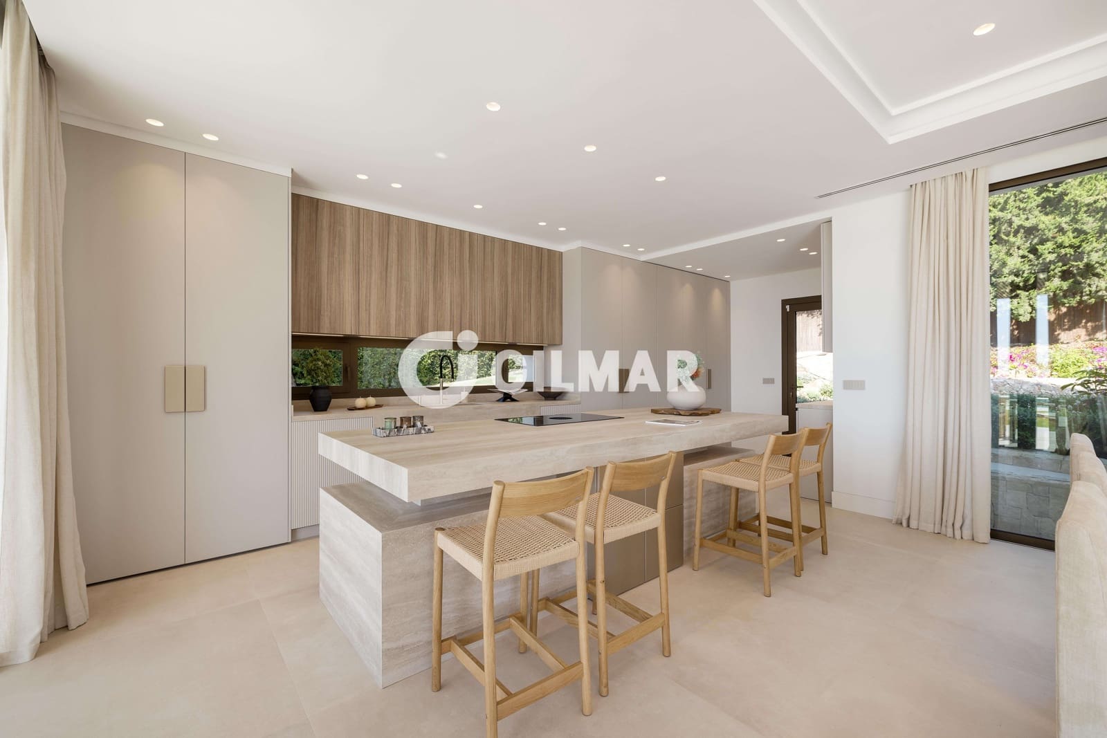 6 bedroom Villa for sale in Churriana with pool - € 3,950,000 (Ref: 9216775)