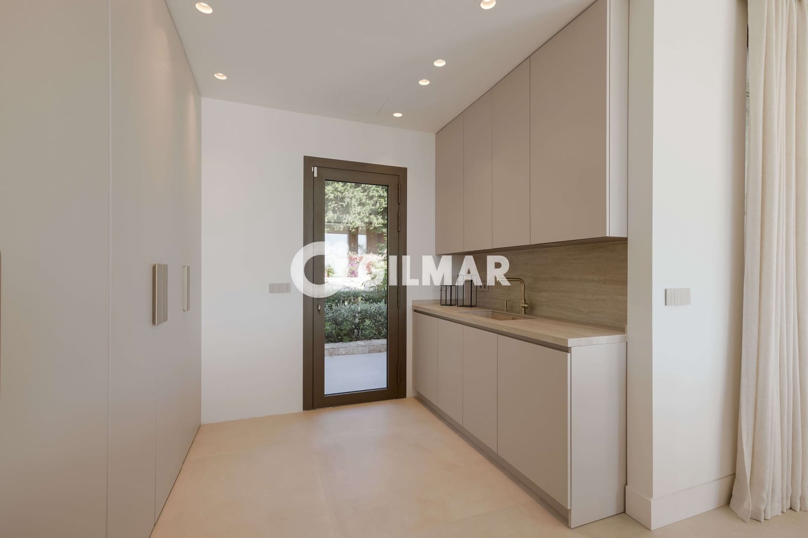 6 bedroom Villa for sale in Churriana with pool - € 3,950,000 (Ref: 9216775)