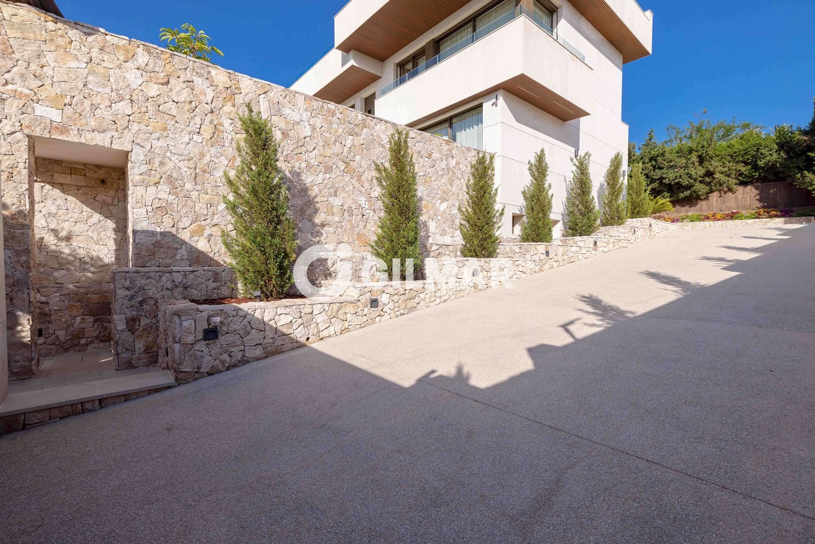6 bedroom Villa for sale in Churriana with pool - € 3,950,000 (Ref: 9216775)