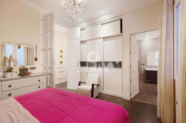 4 bedroom Flat for sale in Centro Historico, Málaga city - € 1,490,000 (Ref: 9219543)