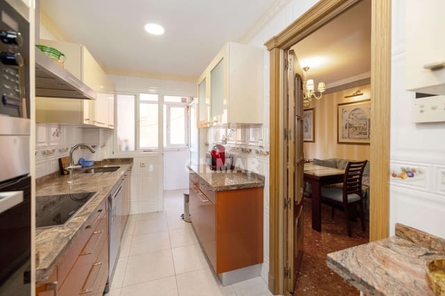 3 soveværelse Lejlighed til salg i La Malagueta, Málaga by med garage - € 965.000 (Ref: 9219547)