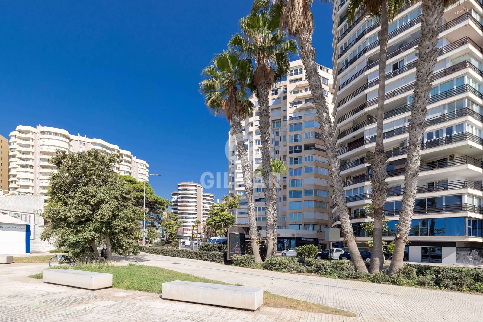 3 soveværelse Penthouse til salg i Malaga by med garage - € 1.495.000 (Ref: 9219548)