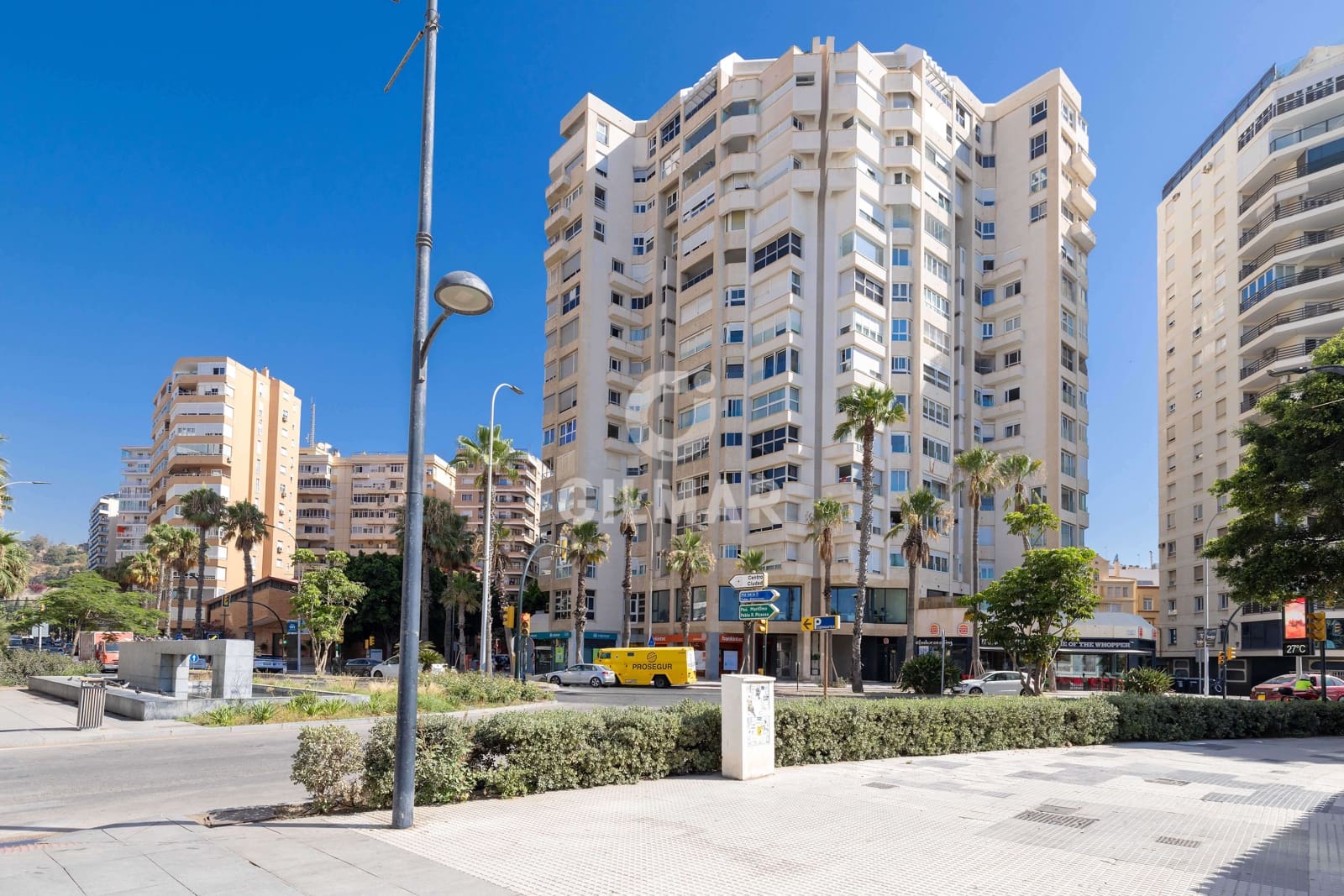 3 soveværelse Penthouse til salg i Malaga by med garage - € 1.495.000 (Ref: 9219548)