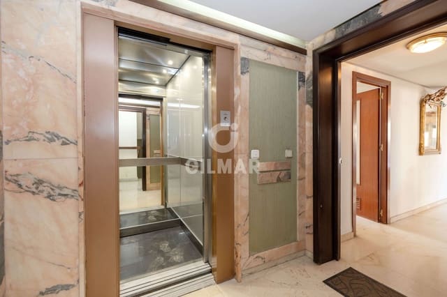 3 bedroom Penthouse for sale in La Malagueta, Málaga city with garage - € 1,495,000 (Ref: 9219548)