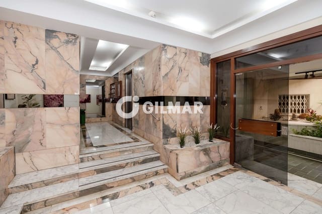 3 soveværelse Penthouse til salg i La Malagueta, Málaga by med garage - € 1.495.000 (Ref: 9219548)
