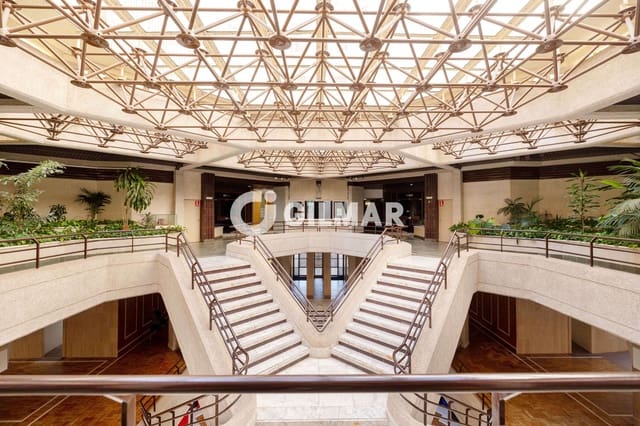 3 soveværelse Penthouse til salg i La Malagueta, Málaga by med garage - € 1.495.000 (Ref: 9219548)
