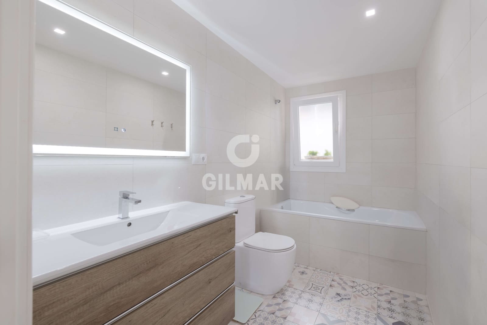 5 soveværelse Lejlighed til salg i Malaga by - € 980.000 (Ref: 9219549)