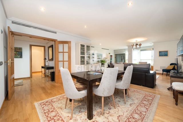 4 bedroom Flat for sale in Peñagrande, Madrid city with pool garage - € 1,250,000 (Ref: 9219550)