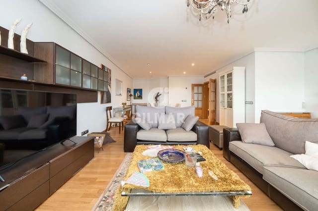 4 bedroom Flat for sale in Peñagrande, Madrid city with pool garage - € 1,250,000 (Ref: 9219550)