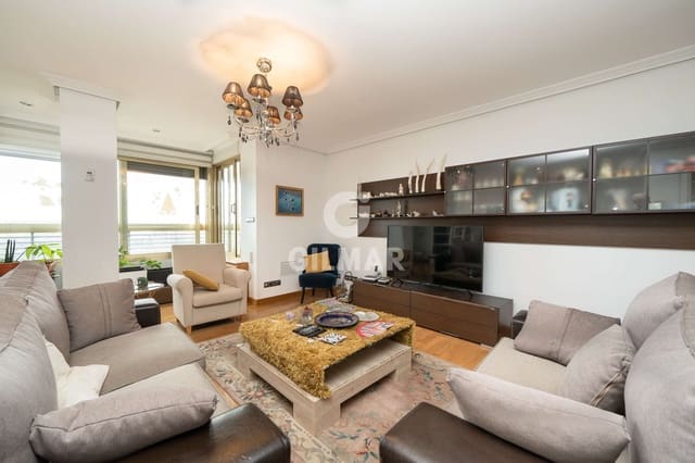 4 bedroom Flat for sale in Peñagrande, Madrid city with pool garage - € 1,250,000 (Ref: 9219550)