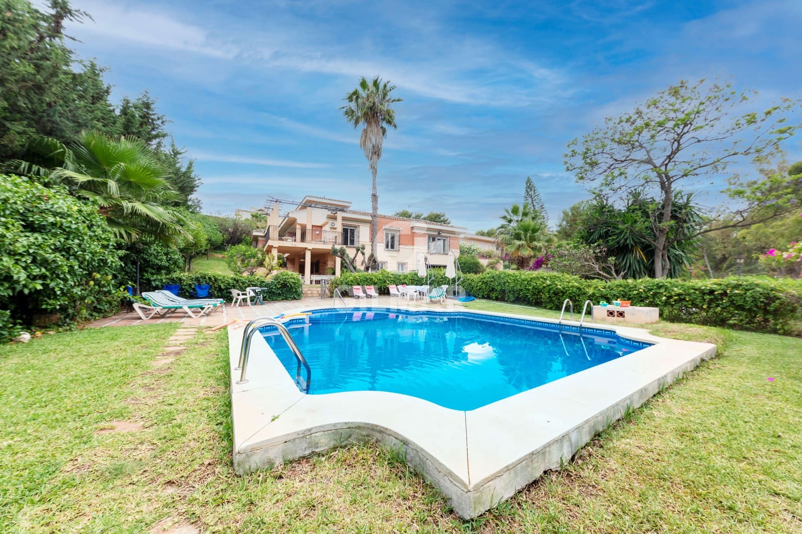 11 sypialnia Willa na sprzedaż w Churriana z basenem garażem - 1 860 000 € (Ref: 9219553)