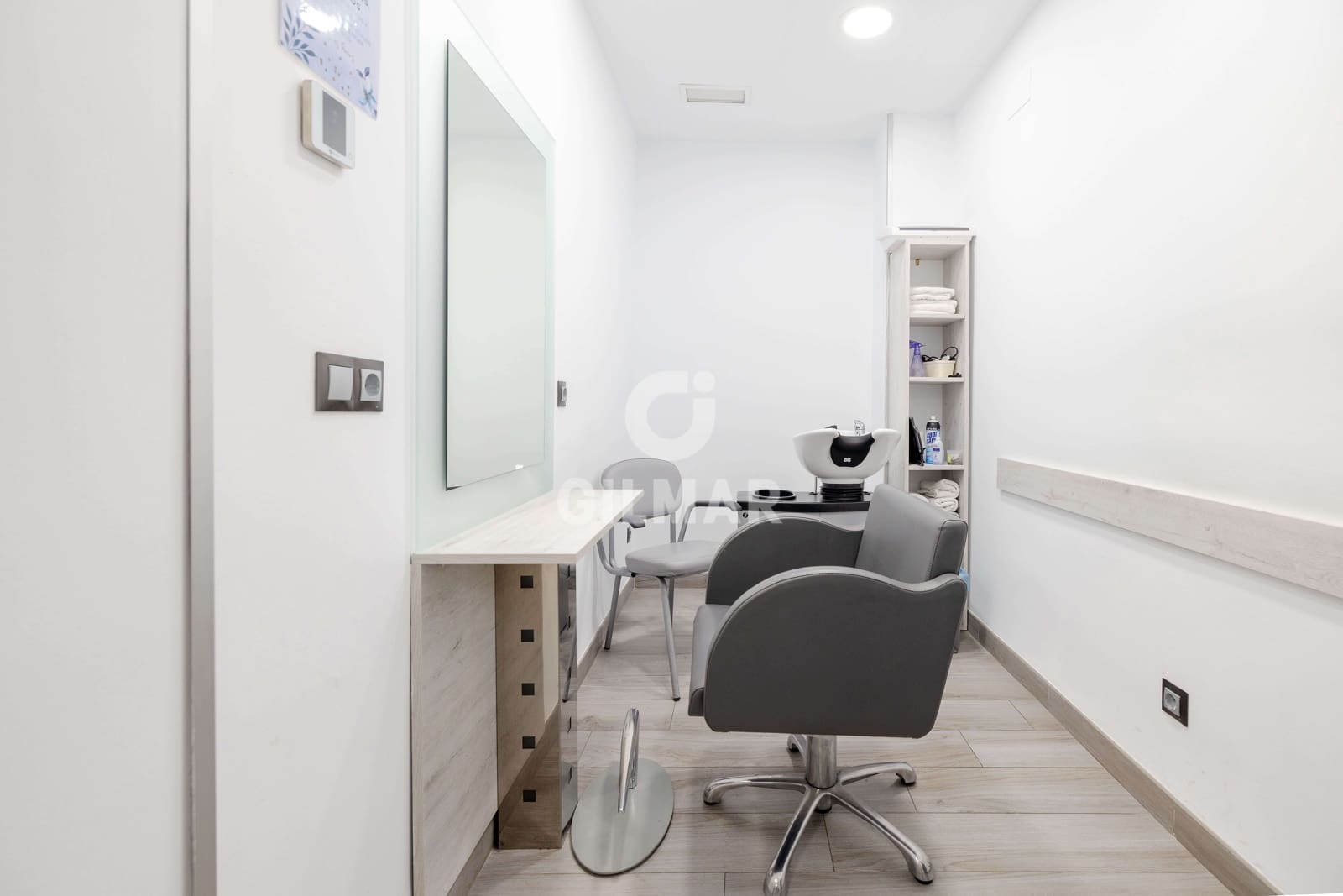 Kommersiell til salgs i Malaga by - € 550 000 (Ref: 9219554)