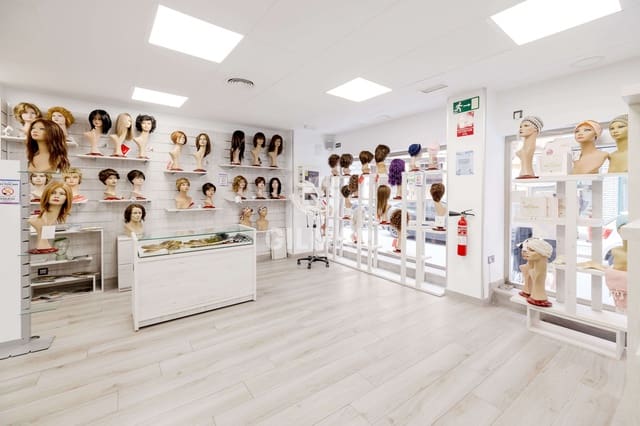 Kommersiell til salgs i Ensanche Centro, Málaga by - € 550 000 (Ref: 9219554)