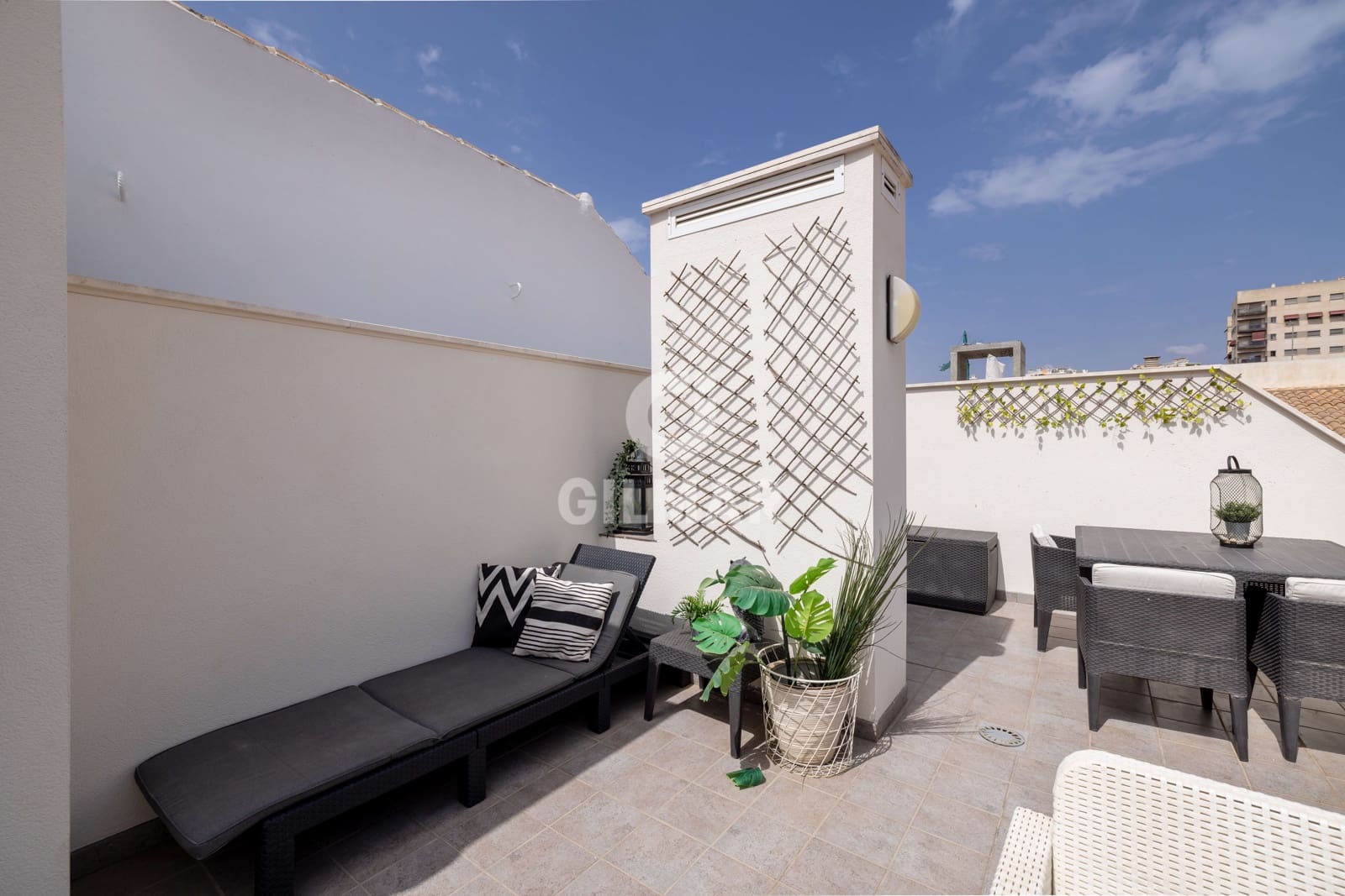 1 slaapkamer Flat te koop in Malaga stad - € 335.000 (Ref: 9219557)