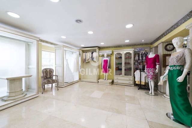 Kommersiell til salgs i Centro Historico, Málaga by - € 800 000 (Ref: 9219559)