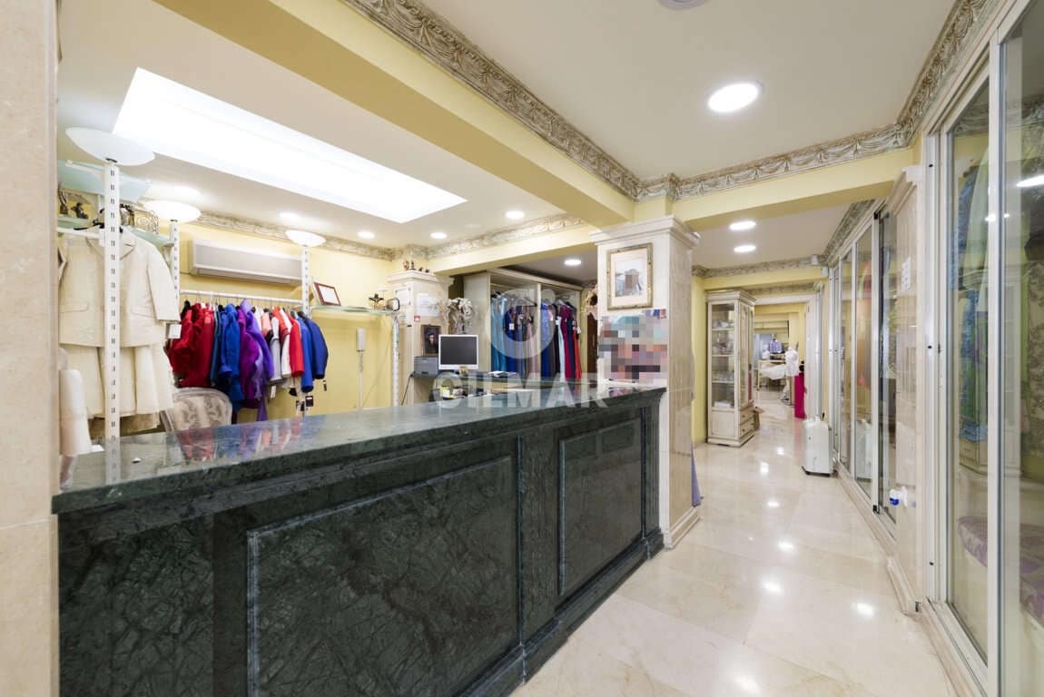 Komercyjne na sprzedaż w Miasto Malaga - 800 000 € (Ref: 9219559)