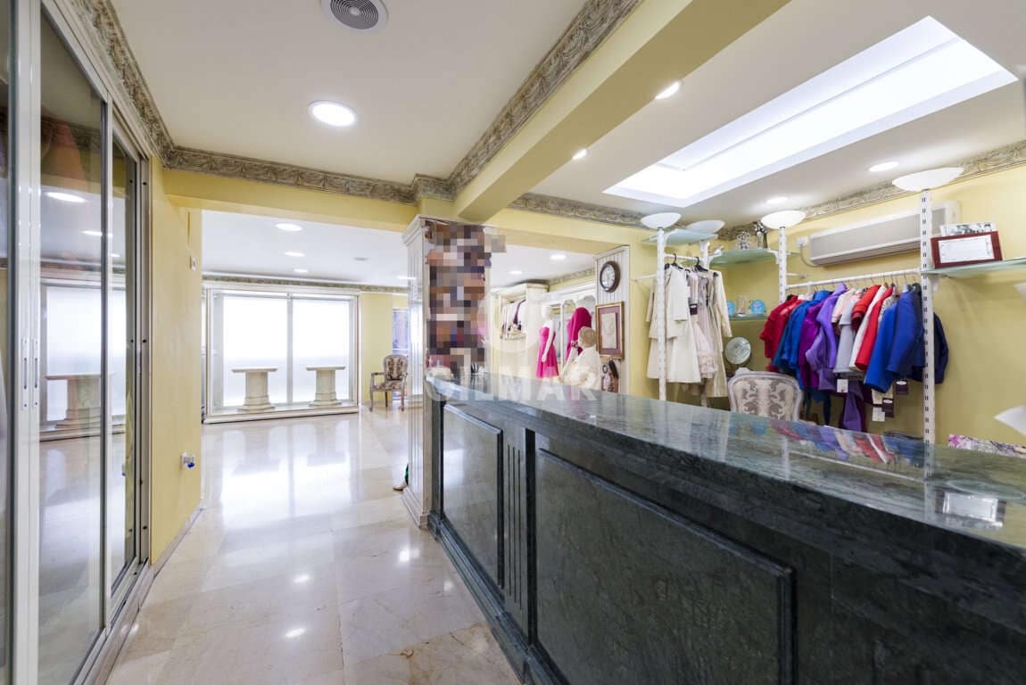 Komercyjne na sprzedaż w Miasto Malaga - 800 000 € (Ref: 9219559)