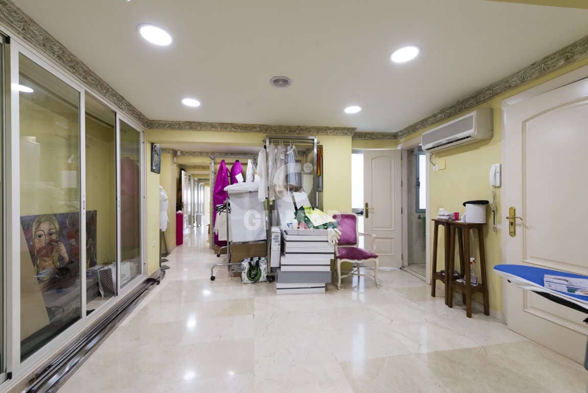 Komercyjne na sprzedaż w Miasto Malaga - 800 000 € (Ref: 9219559)