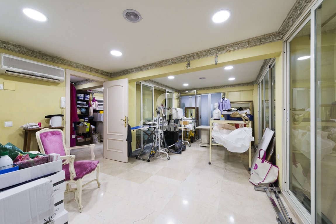 Komercyjne na sprzedaż w Miasto Malaga - 800 000 € (Ref: 9219559)