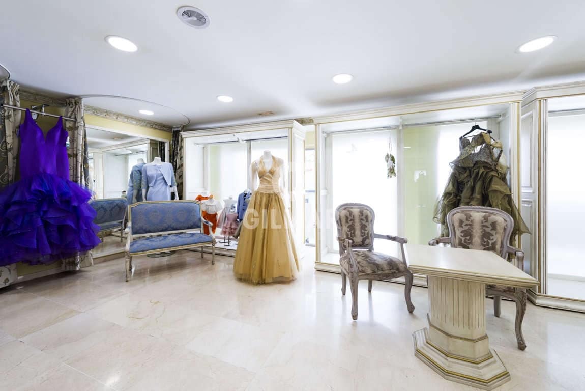 Komercyjne na sprzedaż w Miasto Malaga - 800 000 € (Ref: 9219559)