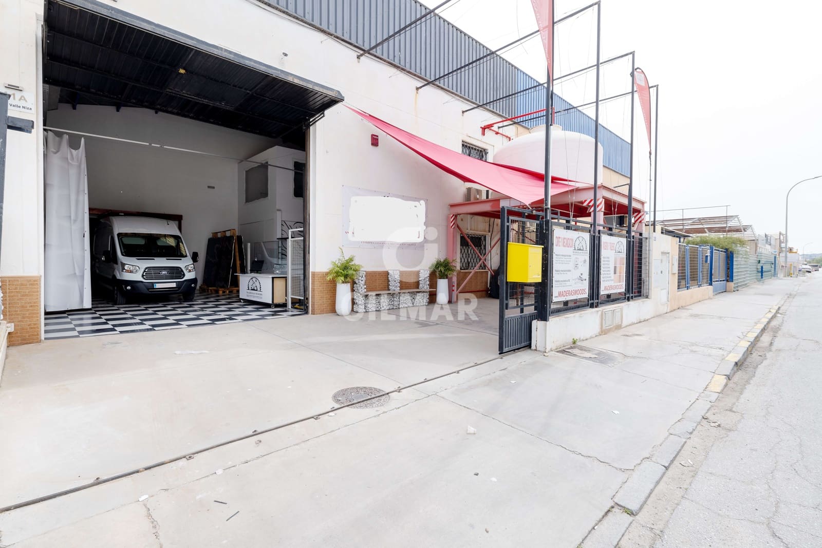 Kommersiell til salgs i Malaga by - € 1 300 000 (Ref: 9219563)