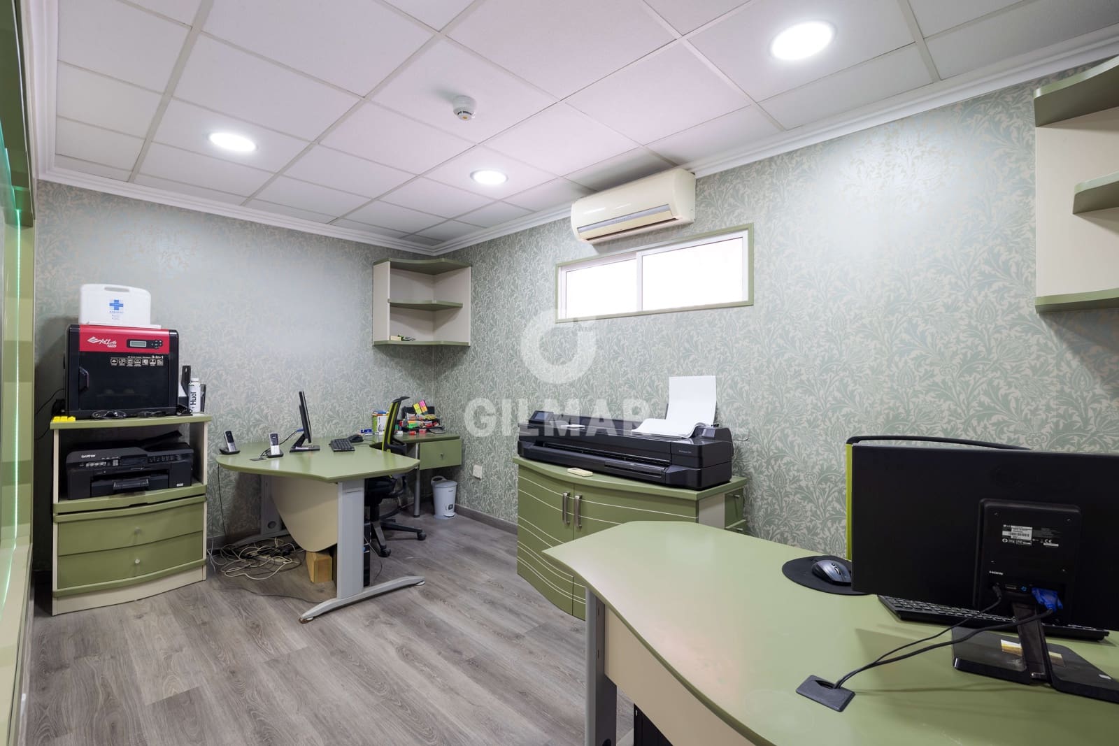 Kommersiell til salgs i Malaga by - € 1 300 000 (Ref: 9219563)