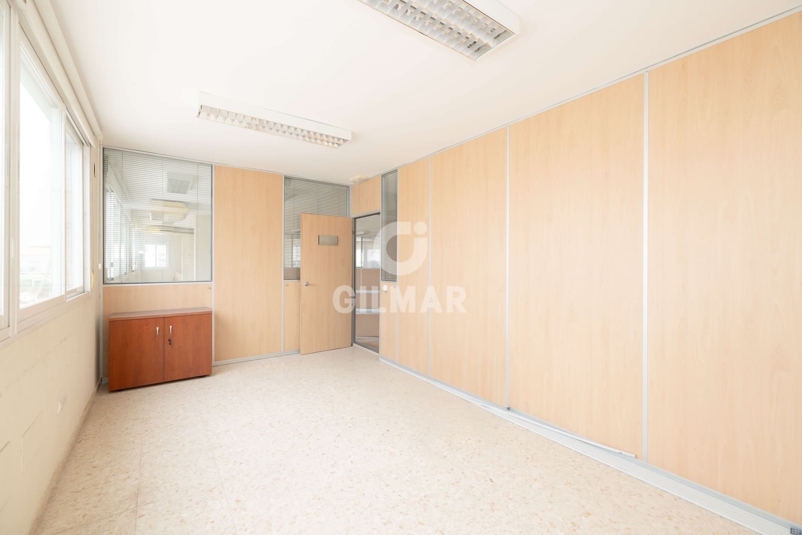 Kontor til salg i Malaga by - € 350.000 (Ref: 9219564)