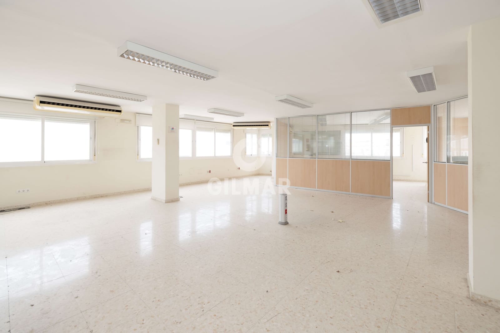Kontor til salg i Malaga by - € 350.000 (Ref: 9219564)