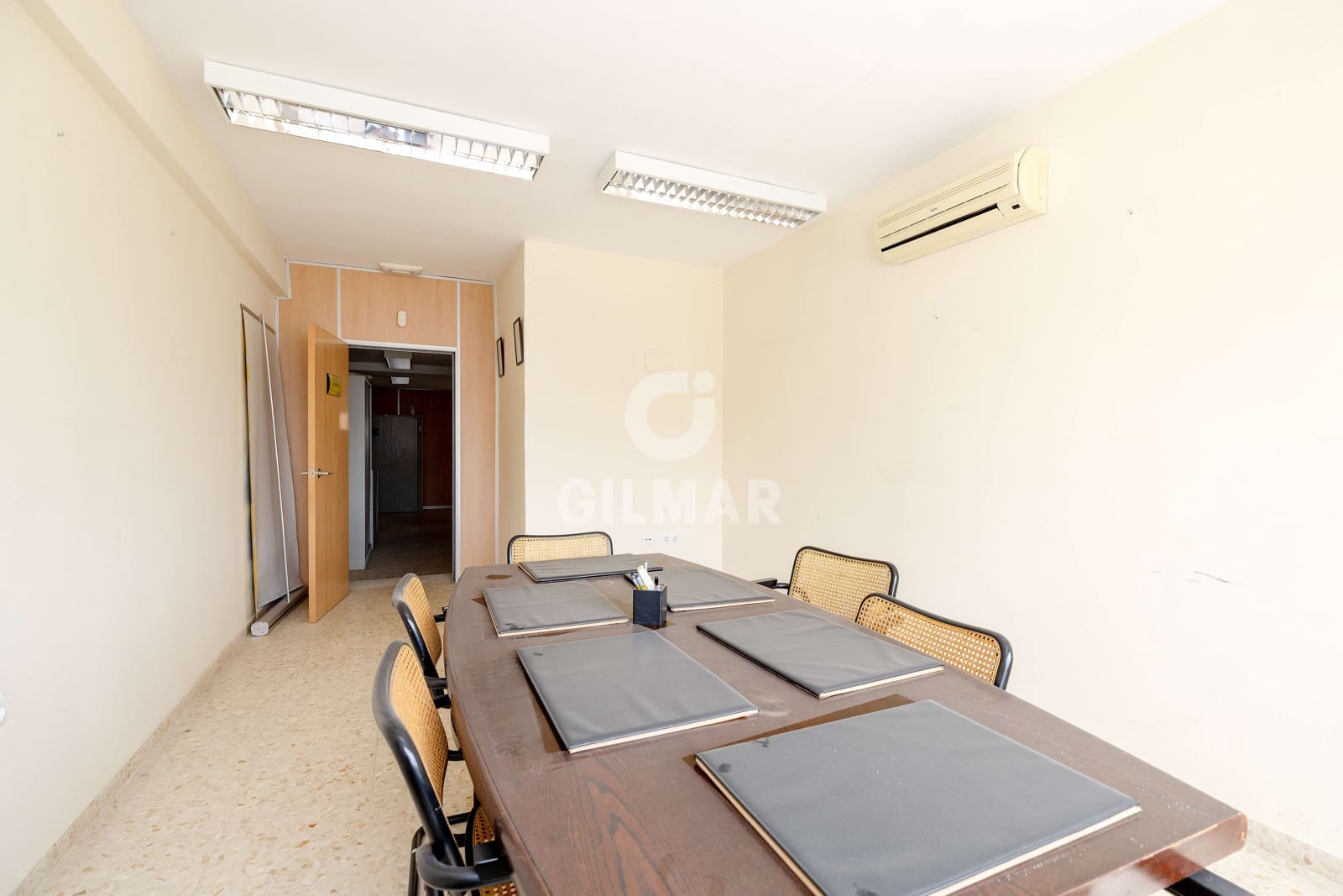 Kontor til salg i Malaga by - € 350.000 (Ref: 9219564)