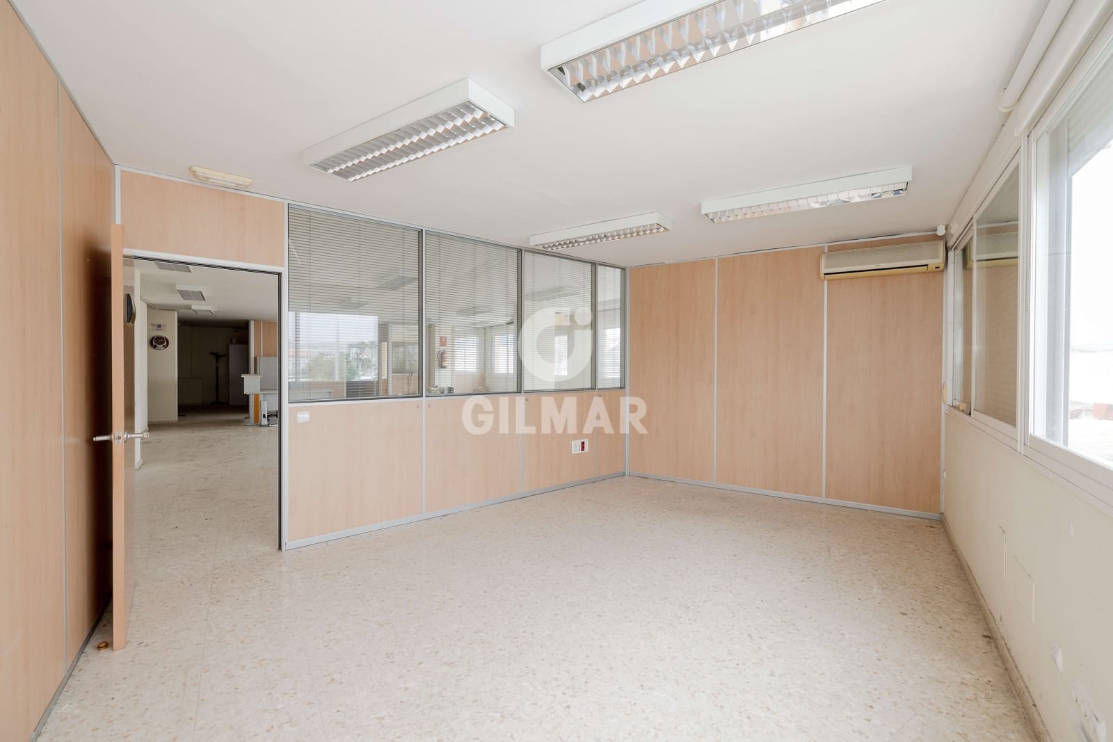 Kontor til salg i Malaga by - € 350.000 (Ref: 9219564)