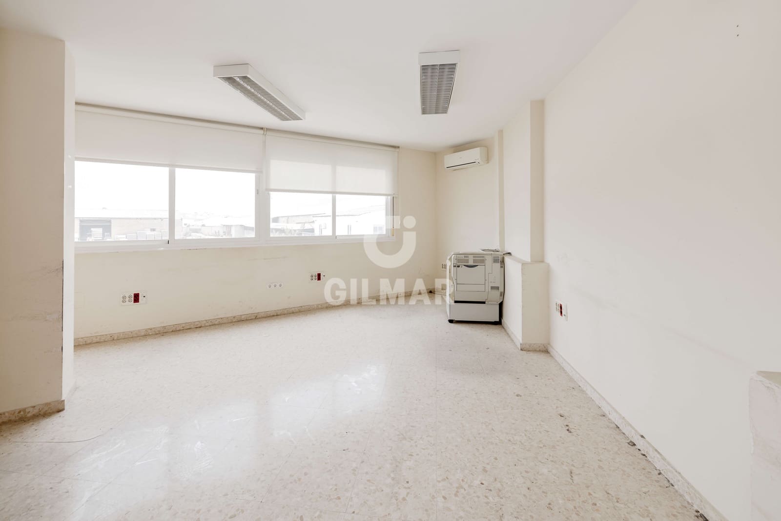 Kontor til salg i Malaga by - € 350.000 (Ref: 9219564)