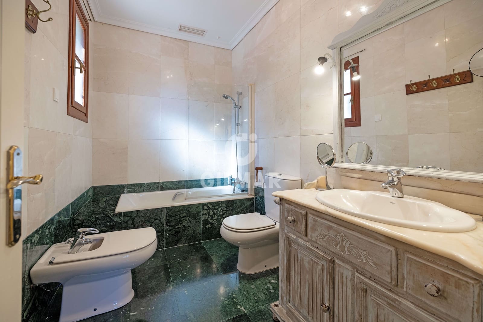 5 soverom Villa til salgs i Malaga by med svømmebasseng garasje - € 1 990 000 (Ref: 9219565)