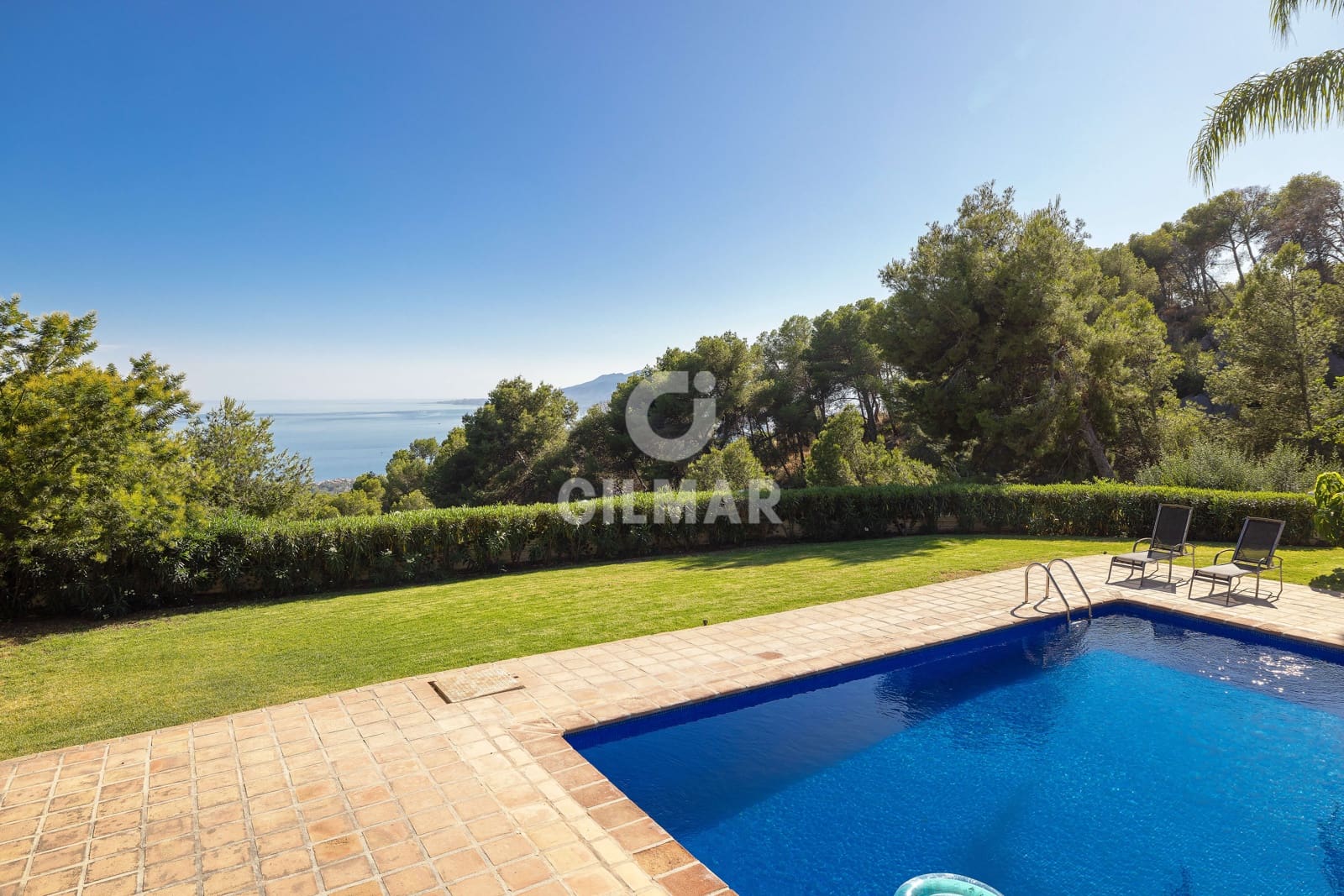5 soverom Villa til salgs i Malaga by med svømmebasseng garasje - € 1 990 000 (Ref: 9219565)
