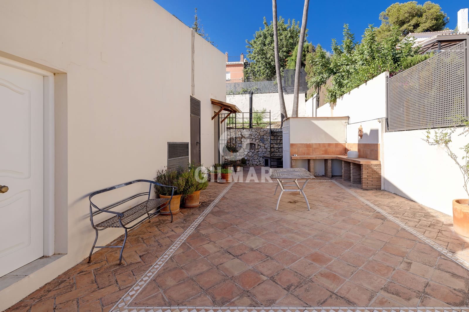 5 soverom Villa til salgs i Malaga by med svømmebasseng garasje - € 1 990 000 (Ref: 9219565)