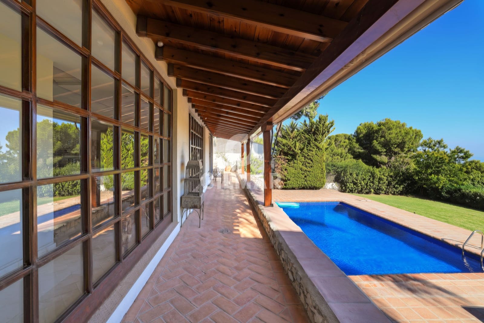 5 soverom Villa til salgs i Malaga by med svømmebasseng garasje - € 1 990 000 (Ref: 9219565)